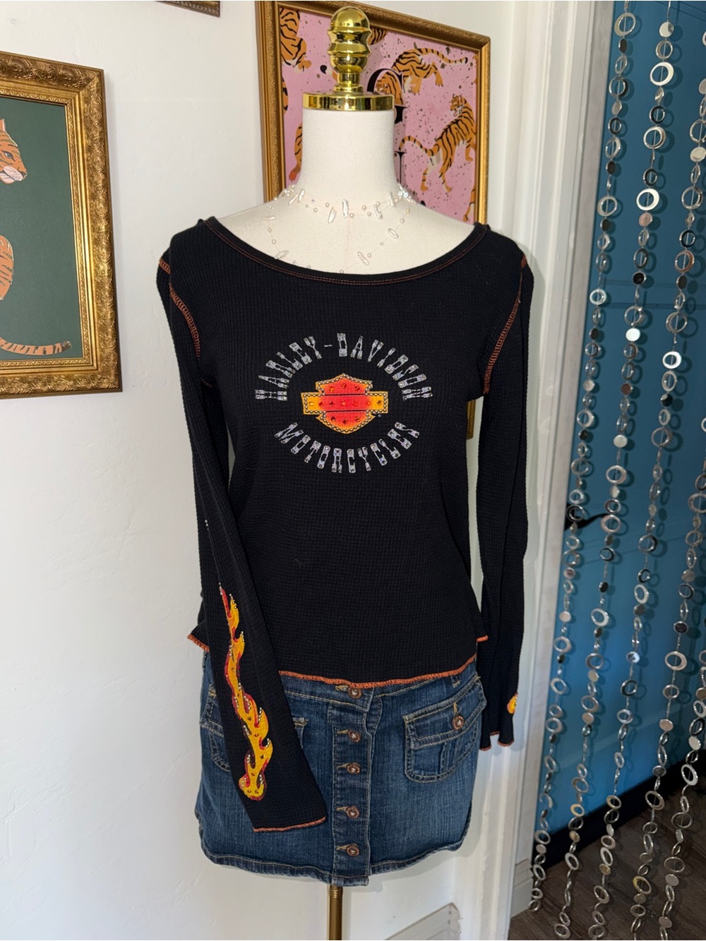Vintage Y2K Harley-Davidson Women's Black Long-Sleeve Flame Graphic Top